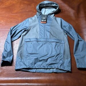Mountain hardwear wind breaker